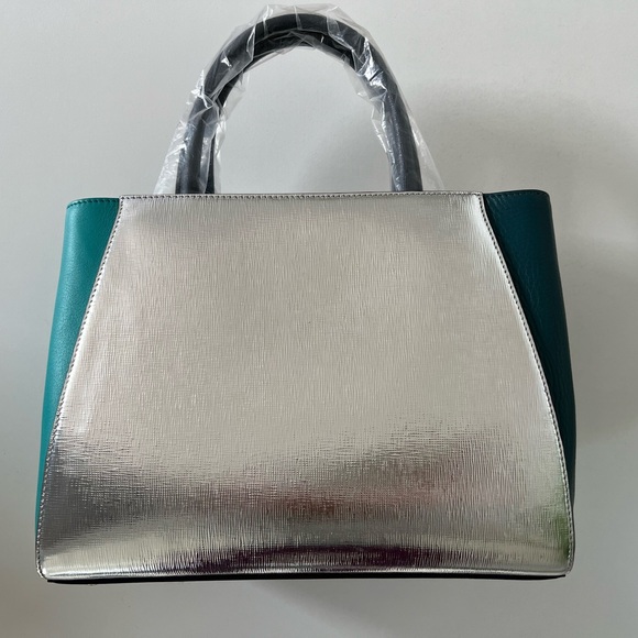 FENDI 2 Jours Leather Handbag - Picture 3 of 9